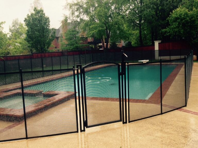 swimming pool safety fence