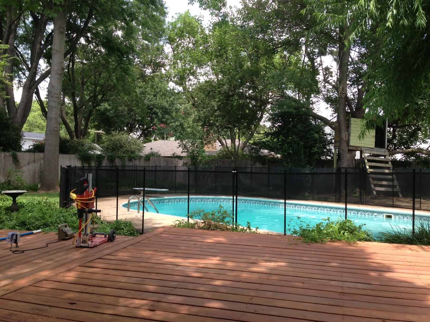 Life Saver Pool Fence with reinforced core pole installed in Oklahoma City