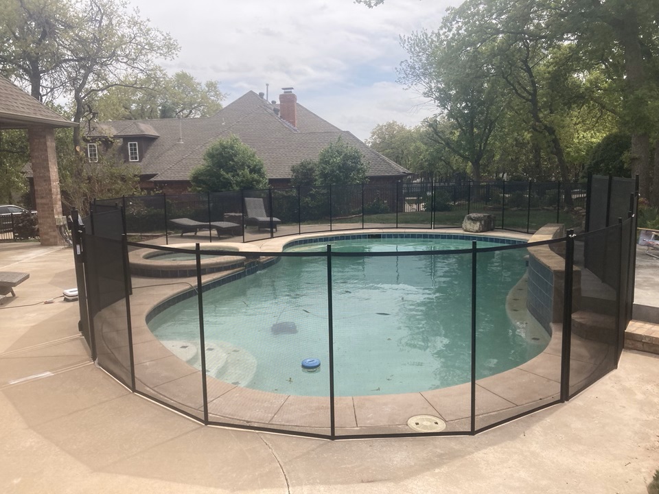 120ft installed Life Saver mesh pool fence in Oklahoma City