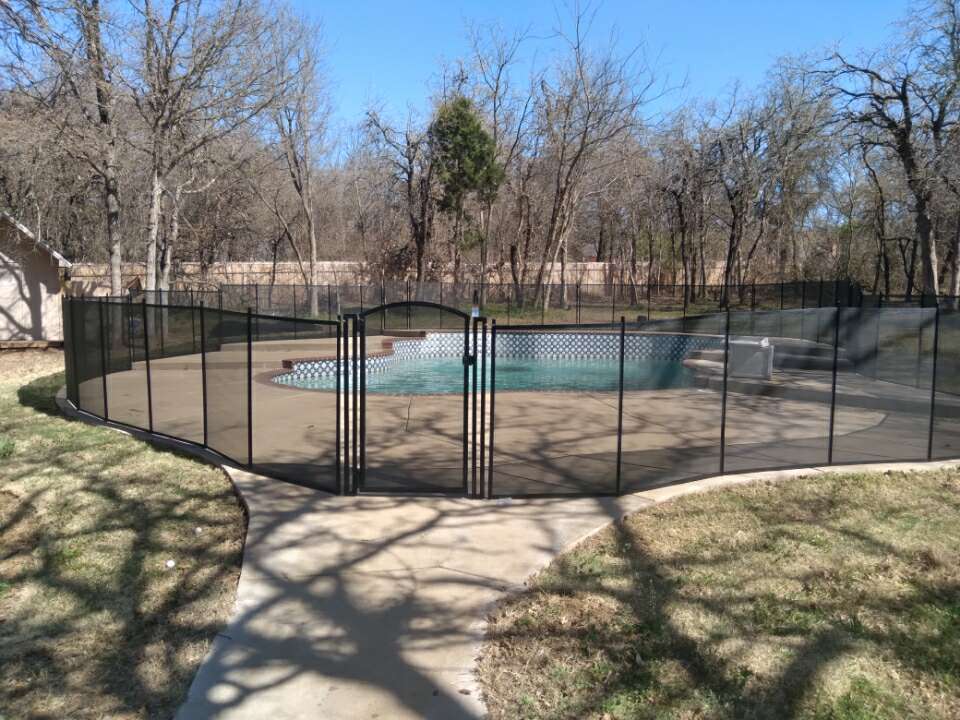 self-closing pool gate installed in Oklahoma City, OK